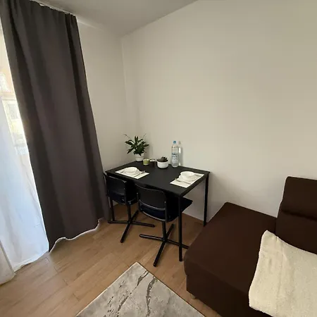 Schwabing Balkon Und Garage Inklusive Monaco di Baviera